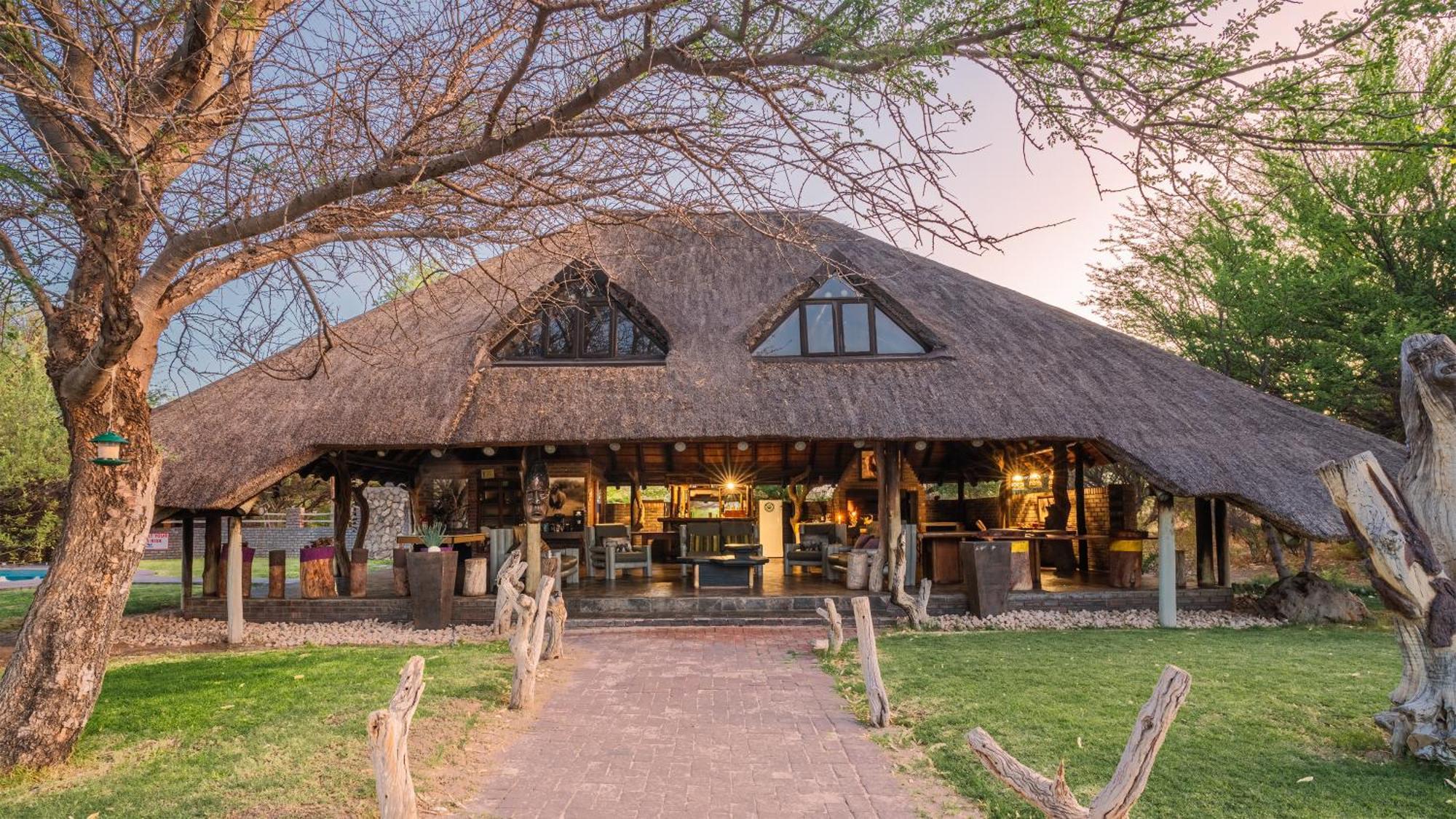 Grassland Safari Lodge Ghanzi Buitenkant foto